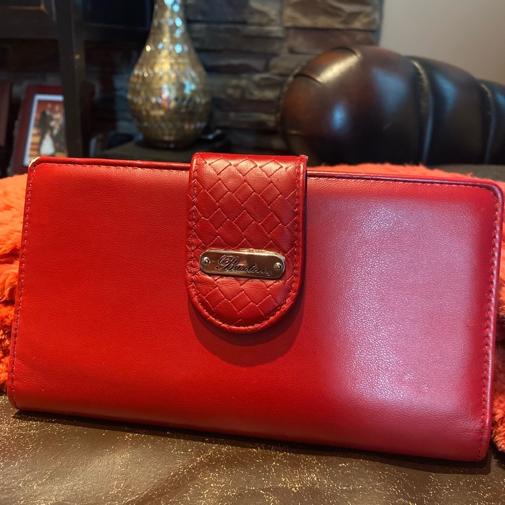 Never used clutch / billfold